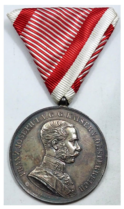 Ferenc József ”Der Tapferkeit” kitüntetés